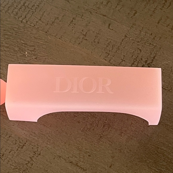 DIOR Key Ring-NEW IN BOX - Picture 4 of 5